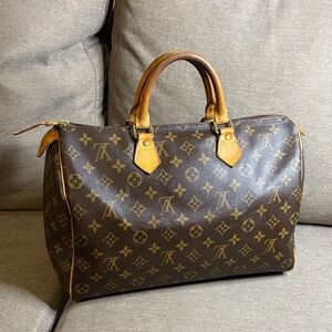 Louis Vuitton Speedy 35 Monogram-Moderate Patina,light wear